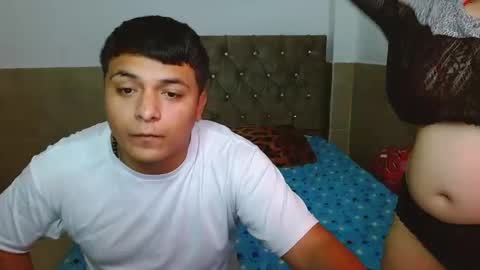 Snapshot of black__and__whiite chatting on 10-22-25, 12:22 black__and__whiite online show from 10-22-25, 12:22