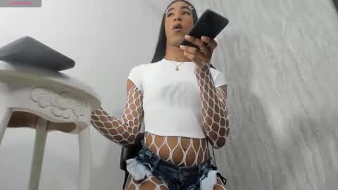 Snapshot of black_cami chatting on 09-23-25, 06:38 Cami online show from 09-23-25, 06:38