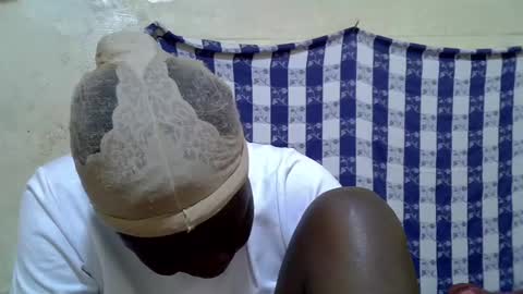 Snapshot of black_chocco chatting on 06-14-26, 07:43 black_chocco online show from 06-14-26, 07:43