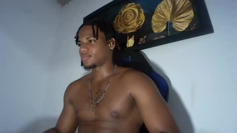 Snapshot of black_dicck chatting on 01-22-25, 08:17 tu morenito online show from 01-22-25, 08:17
