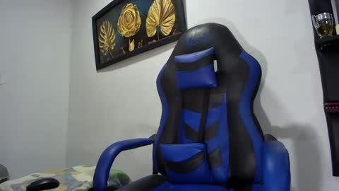 Snapshot of black_dicck chatting on 02-16-25, 08:22 tu morenito online show from 02-16-25, 08:22