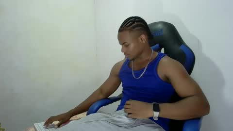 Snapshot of black_dicck chatting on 10-08-25, 04:48 tu morenito online show from 10-08-25, 04:48