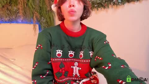 Jenny online show from 12-22-24, 07:52