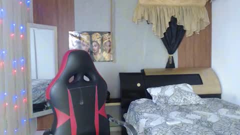 black_king_241 online show from 10-15-25, 03:39