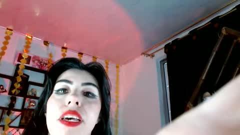 Snapshot of black_lady_05 chatting on 03-04-25, 11:00 millie online show from 03-04-25, 11:00