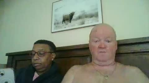 Snapshot of black_n_white4 chatting on 12-08-24, 12:18 black_n_white4 online show from 12-08-24, 12:18