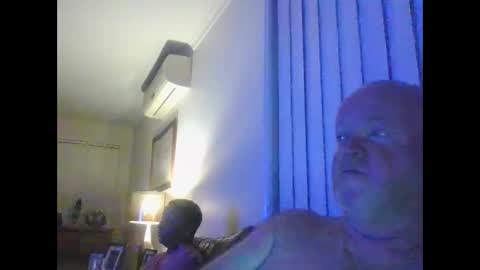 Snapshot of black_n_white4 chatting on 03-01-25, 09:51 black_n_white4 online show from 03-01-25, 09:51