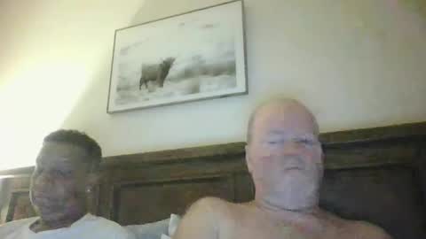 Snapshot of black_n_white4 chatting on 12-21-25, 10:33 black_n_white4 online show from 12-21-25, 10:33
