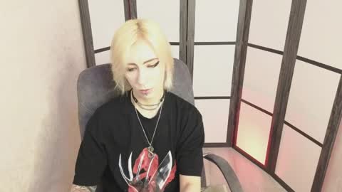 Snapshot of black_orchides chatting on 05-24-26, 08:41 Emily online show from 05-24-26, 08:41