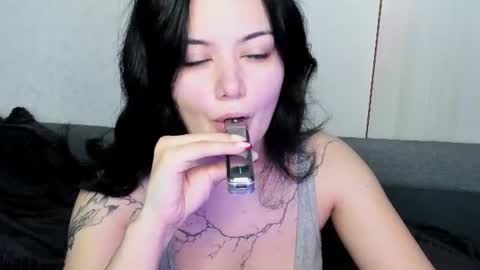 Mon Mon online show from 06-11-26, 03:15