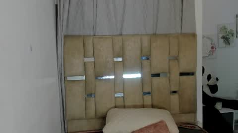 Snapshot of black_rose02 chatting on 06-10-26, 11:31 B L A C K R O S E online show from 06-10-26, 11:31