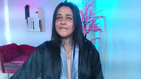 Snapshot of black_roseee chatting on 12-05-25, 09:18 Rousse online show from 12-05-25, 09:18