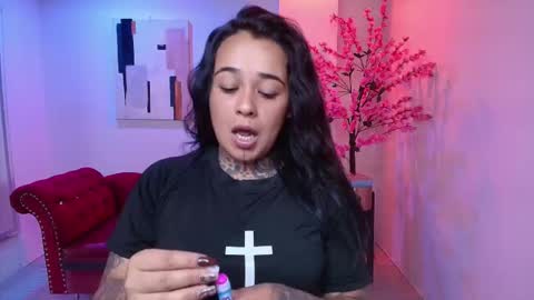 Snapshot of black_roseee chatting on 02-13-26, 03:35 Rousse online show from 02-13-26, 03:35