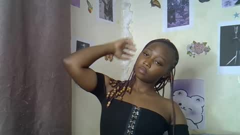 Snapshot of black_rosey chatting on 02-19-26, 07:54 veraa online show from 02-19-26, 07:54