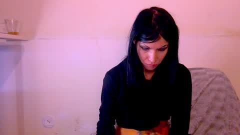 Snapshot of black_sswan chatting on 01-07-26, 05:21 Kristin online show from 01-07-26, 05:21