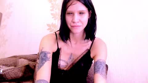 Snapshot of black_sswan chatting on 03-11-26, 02:06 Kristin online show from 03-11-26, 02:06