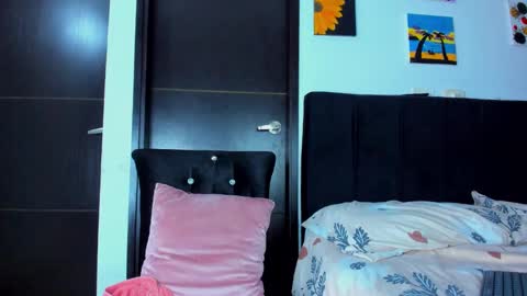 Snapshot of black_treassure chatting on 12-06-24, 04:25 black_treassure online show from 12-06-24, 04:25