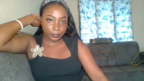 Dee online show from 06-14-26, 03:52