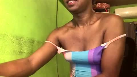 Crystal online show from 11-16-25, 01:00