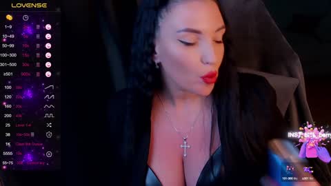 Snapshot of blackberry_star chatting on 12-26-24, 12:05 blackberry_star online show from 12-26-24, 12:05