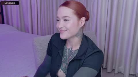 Snapshot of blackcybergirl chatting on 05-06-26, 05:51 Inst Blackcybergirl online show from 05-06-26, 05:51