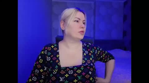 Snapshot of blackeyes11 chatting on 01-12-26, 04:18 blackeyes11 online show from 01-12-26, 04:18