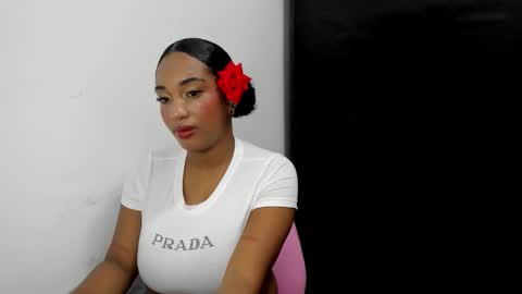 Shophie White online show from 10-30-25, 05:57