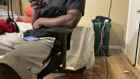 Snapshot of blackjag107 chatting on 11-12-25, 08:04 blackjag107 online show from 11-12-25, 08:04