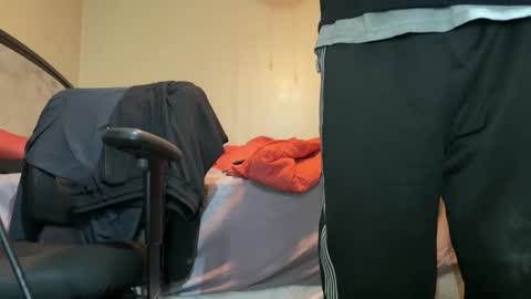 Snapshot of blackjag107 chatting on 02-19-26, 02:40 blackjag107 online show from 02-19-26, 02:40