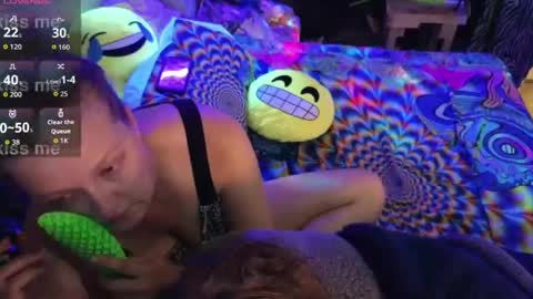 blacklightparty69 online show from 06-06-26, 01:11