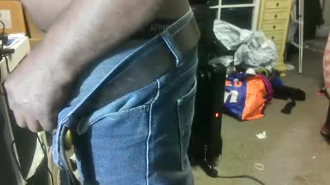 Snapshot of blackmanluv chatting on 12-11-24, 09:41 Me and her online show from 12-11-24, 09:41