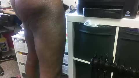 Snapshot of blackmanluv chatting on 12-16-24, 01:32 Me and her online show from 12-16-24, 01:32