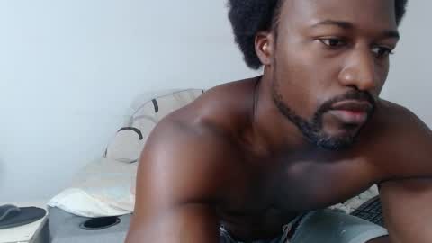 Twtter 1MikeBeckford            Onlyfns beckfordmike online show from 02-10-26, 06:56