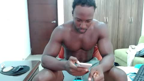 Twtter 1MikeBeckford            Onlyfns beckfordmike online show from 06-08-26, 02:28