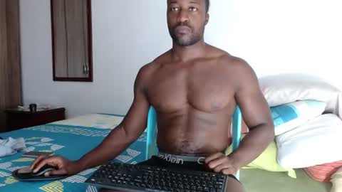 Twtter 1MikeBeckford            Onlyfns beckfordmike online show from 07-18-26, 11:36