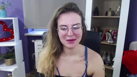 Snapshot of blackrosezoey chatting on 12-02-24, 11:56 Z O E Y online show from 12-02-24, 11:56