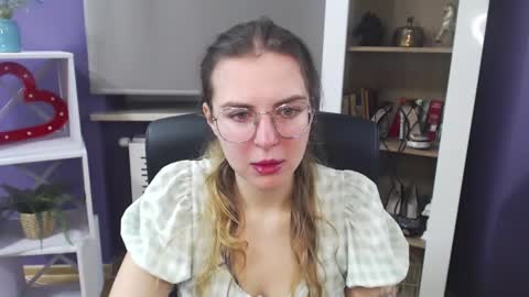 Snapshot of blackrosezoey chatting on 12-16-24, 05:38 Z O E Y online show from 12-16-24, 05:38
