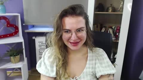 Snapshot of blackrosezoey chatting on 12-17-24, 10:34 Z O E Y online show from 12-17-24, 10:34