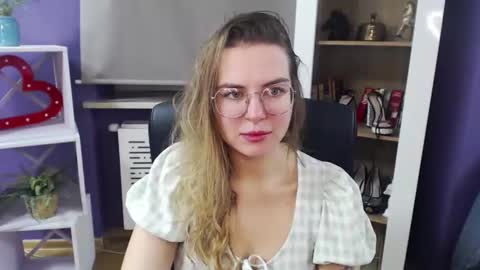 Snapshot of blackrosezoey chatting on 12-18-24, 05:37 Z O E Y online show from 12-18-24, 05:37