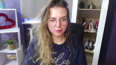 Snapshot of blackrosezoey chatting on 01-06-25, 10:57 Z O E Y online show from 01-06-25, 10:57