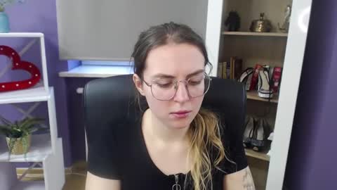 Snapshot of blackrosezoey chatting on 01-14-25, 08:52 Z O E Y online show from 01-14-25, 08:52