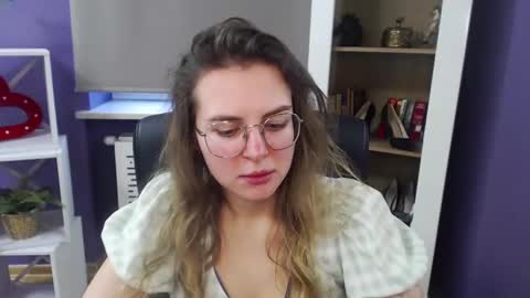 Snapshot of blackrosezoey chatting on 01-17-25, 10:00 Z O E Y online show from 01-17-25, 10:00