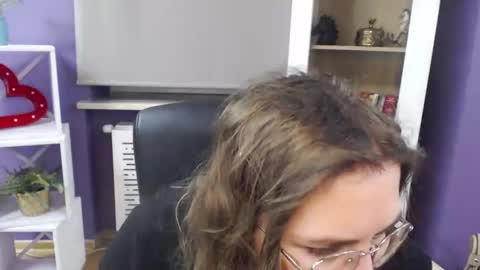 Snapshot of blackrosezoey chatting on 01-21-25, 05:27 Z O E Y online show from 01-21-25, 05:27
