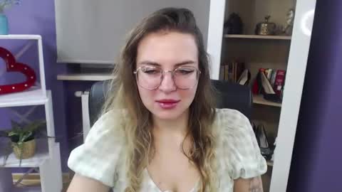 Snapshot of blackrosezoey chatting on 01-23-25, 05:35 Z O E Y online show from 01-23-25, 05:35
