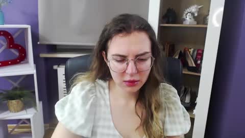 Snapshot of blackrosezoey chatting on 02-10-25, 05:25 Z O E Y online show from 02-10-25, 05:25