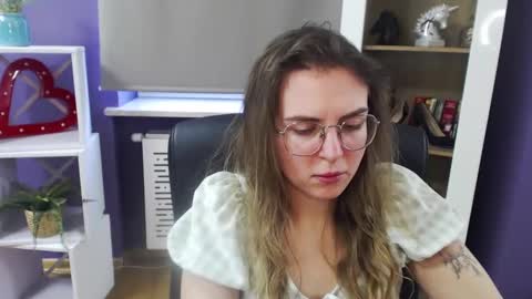 Snapshot of blackrosezoey chatting on 02-11-25, 08:48 Z O E Y online show from 02-11-25, 08:48