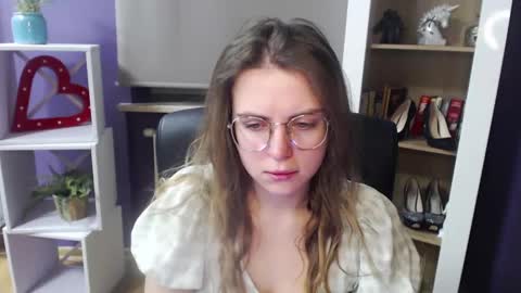 Snapshot of blackrosezoey chatting on 02-18-25, 05:31 Z O E Y online show from 02-18-25, 05:31