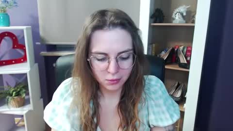 Snapshot of blackrosezoey chatting on 02-25-25, 05:41 Z O E Y online show from 02-25-25, 05:41