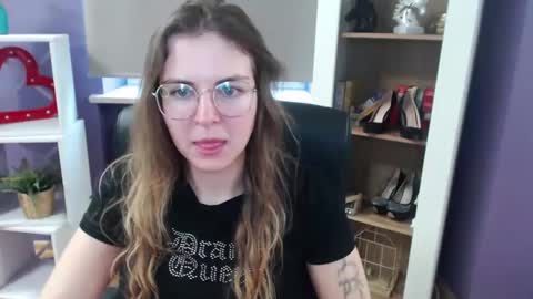 Snapshot of blackrosezoey chatting on 03-03-25, 08:49 Z O E Y online show from 03-03-25, 08:49