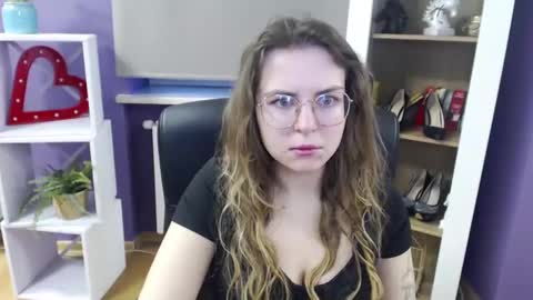 Snapshot of blackrosezoey chatting on 03-05-25, 05:40 Z O E Y online show from 03-05-25, 05:40